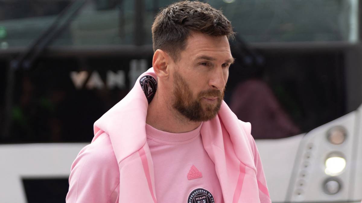 Messi es imagen de una marca de ropa árabe y modela turbantes