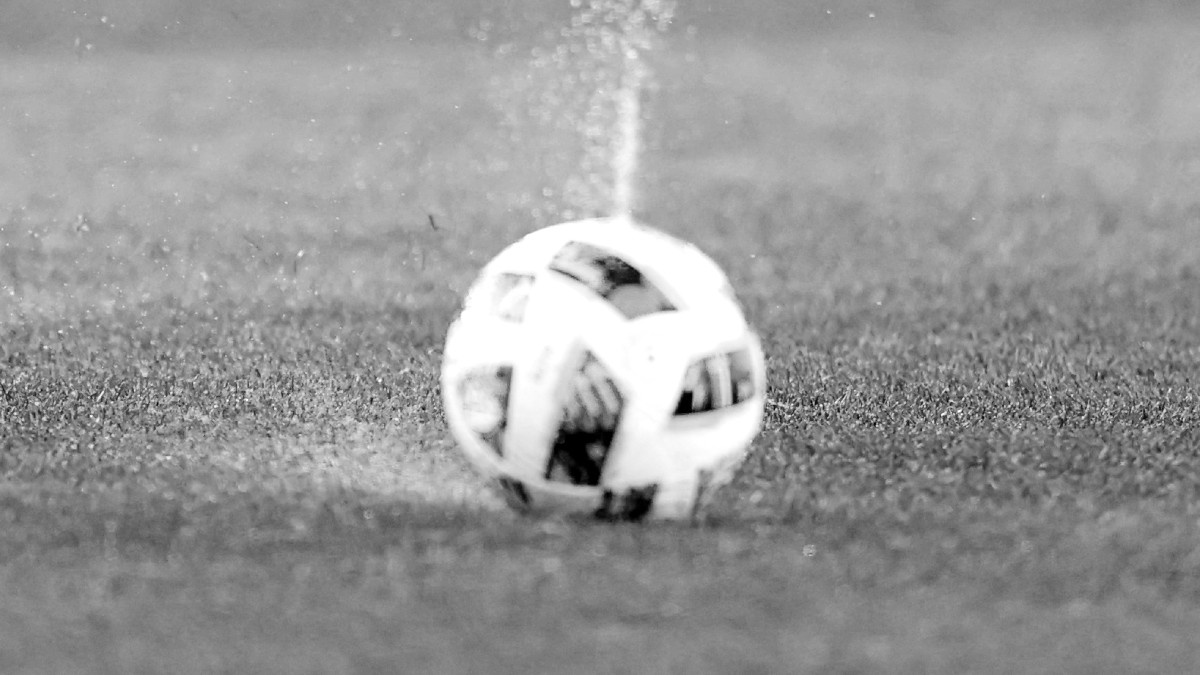 Muere un futbolista de 17 años tras recibir una brutal patada en un partido