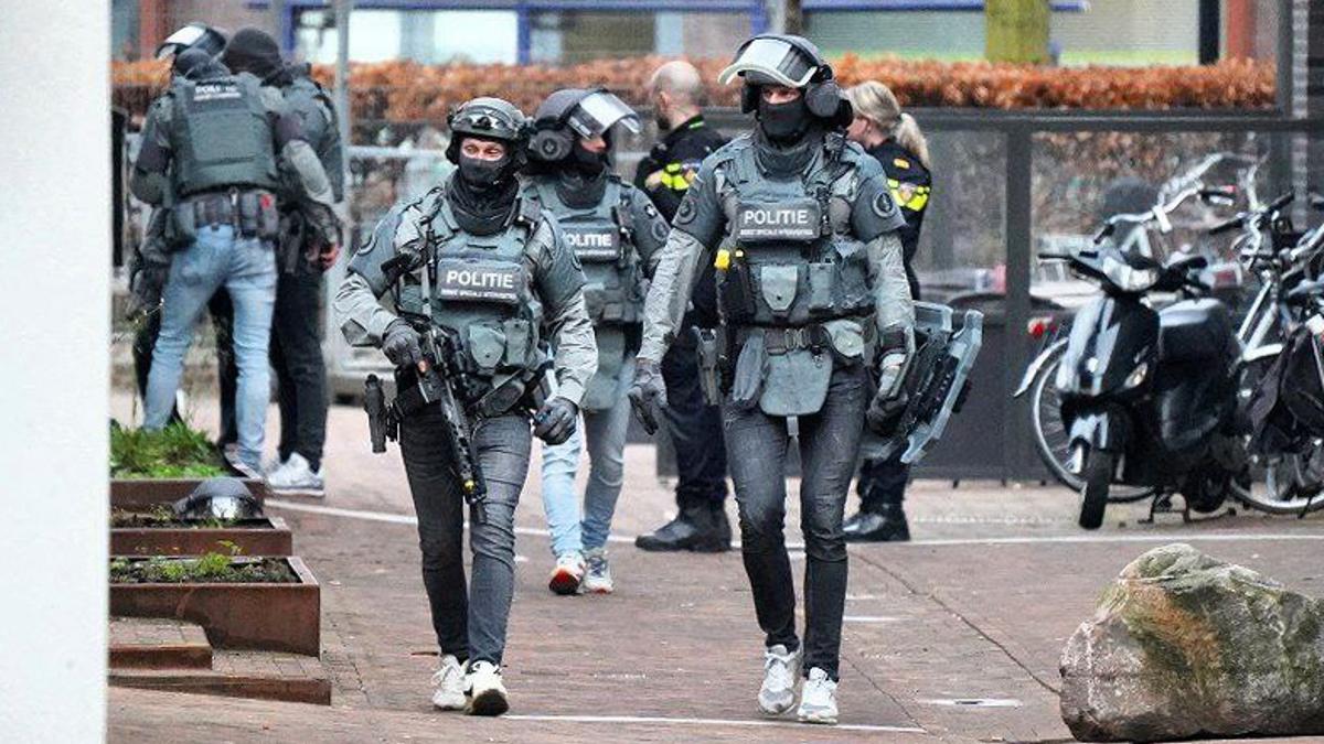 Drama en Países Bajos: un detenido tras toma de rehenes en cafetería de la ciudad de Ede