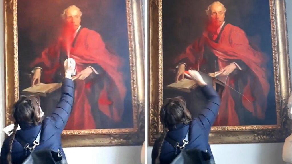 Activista pinta con aerosol y rompe obra de arte en la sala de un museo