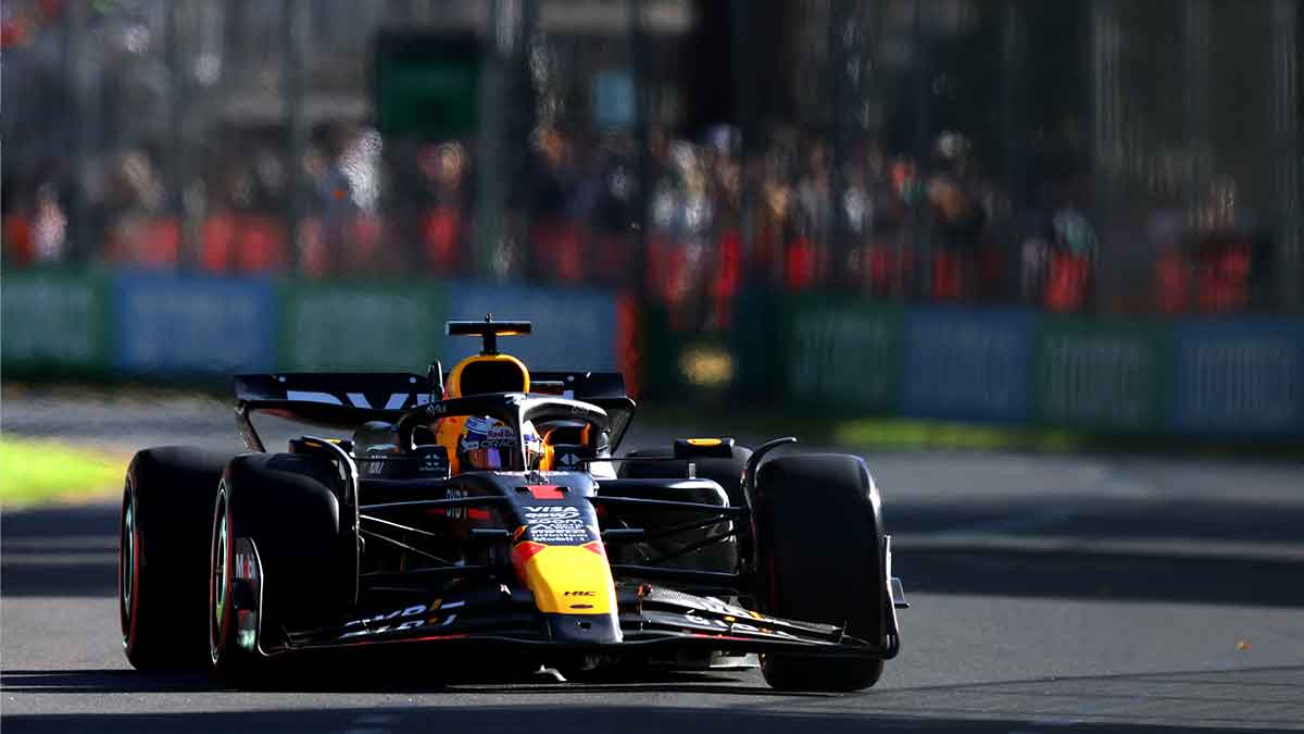Max Verstappen se queda con la pole del GP de Australia; Checo Pérez largará sexto por sanción