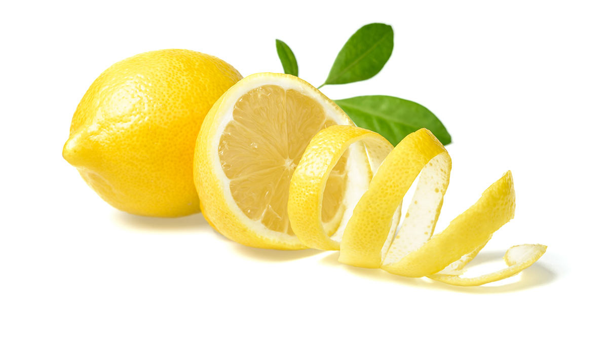 Cáscaras de limón: cómo usarlas en la limpieza del hogar 