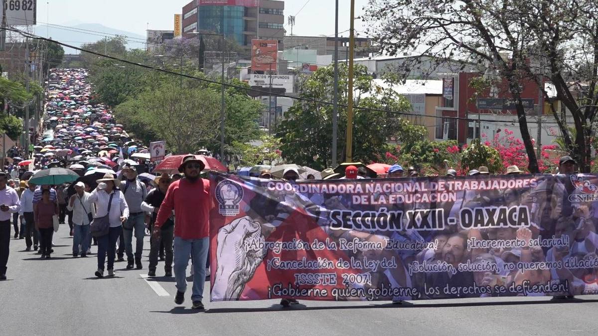 ¡Cumplen amenaza! CNTE se moviliza en Chiapas, Oaxaca y más estados por paro nacional