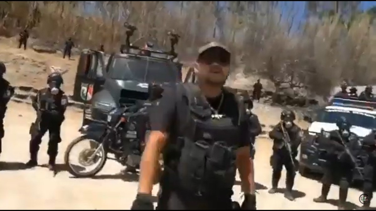 “Arriesgan su vida con valor”: tunden en redes a Policía de Oaxaca por grabar video de su propio corrido