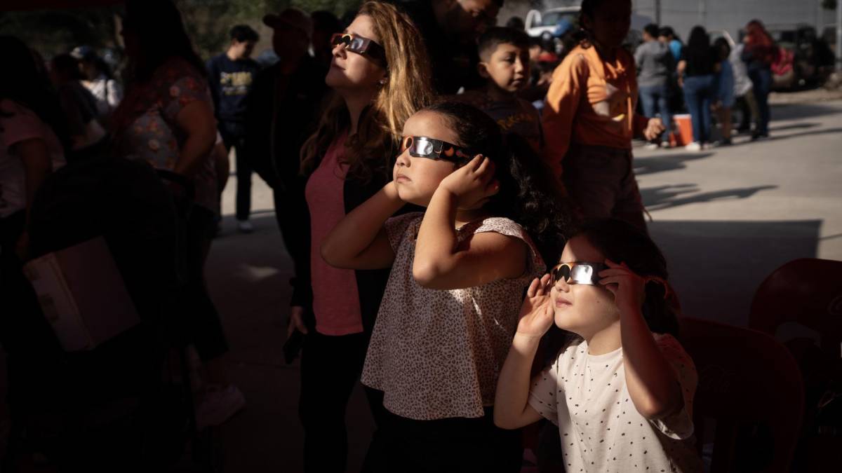 Eclipse solar 2024: IMSS hace este llamado para evitar afectaciones en salud ocular