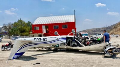 Avioneta se desploma en Atizapán; hay tres lesionados.