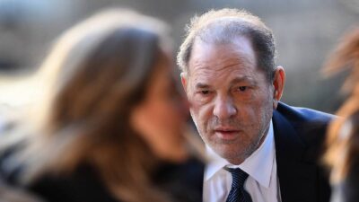 Harvey Weinstein es llevado al hospital en NY