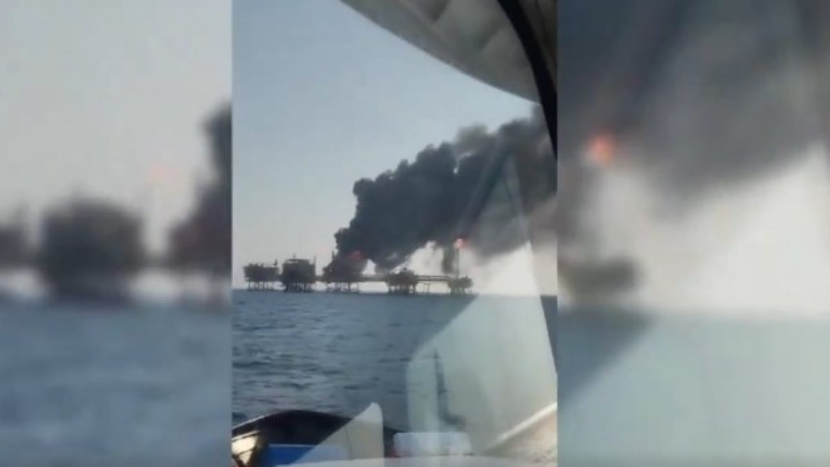 Video: Se registra incendio en plataforma Akal Bravo en Campeche; nueve trabajadores resultan lesionados