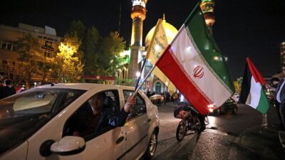 Iraníes con la bandera palestina tras ataque a Israel