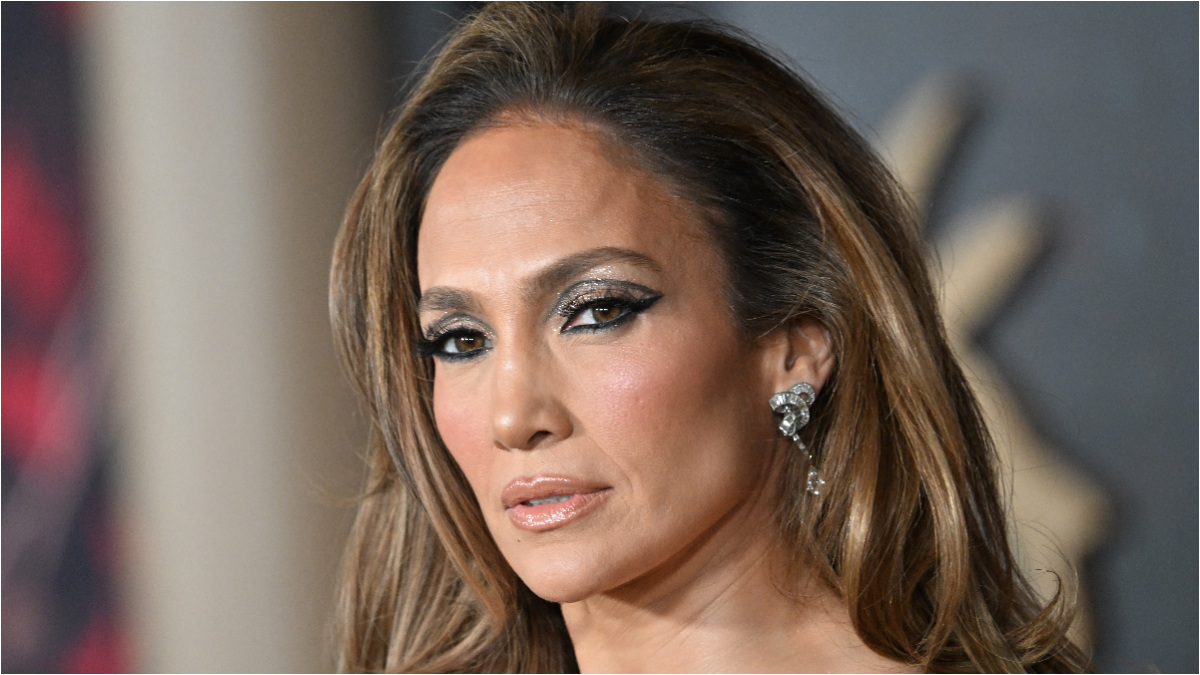 Jennifer Lopez posa en lencería y levanta suspiros- UnoTV