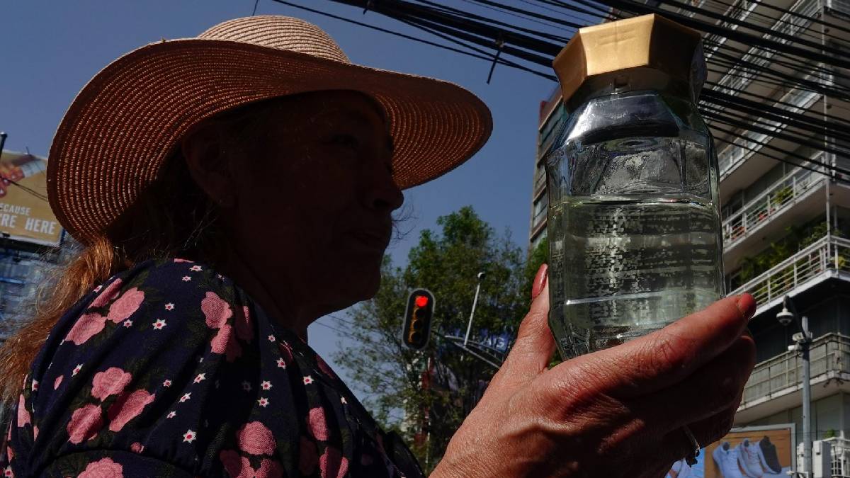 Sólo para quehacer: Batres recomienda usar agua contaminada de Benito Juárez en labores domésticas