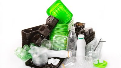 ¿Qué botellas se pueden reciclar? Éstas se venden y hasta se reutilizan