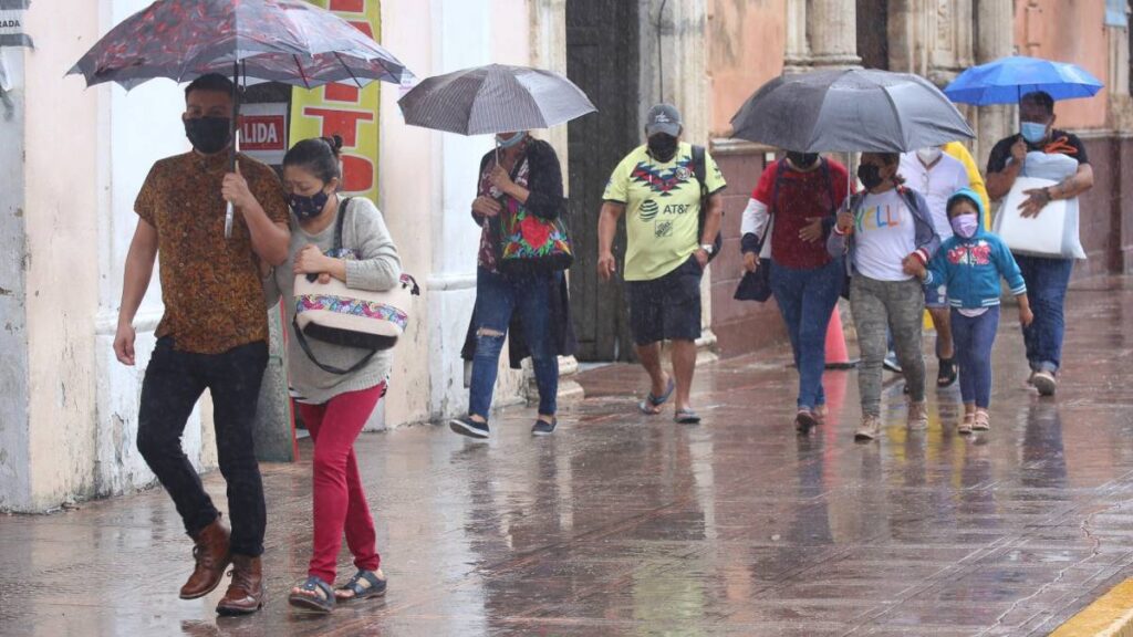 Calor, lluvias en fuertes rachas de viento en México