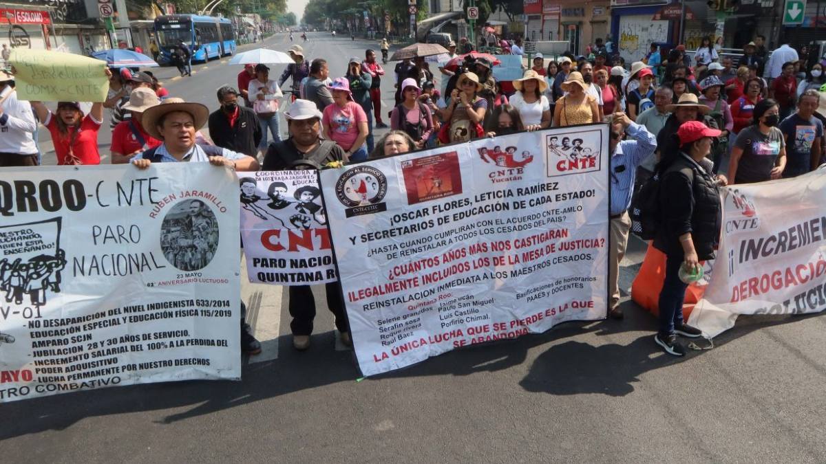 CNTE vuelve a colapsar centro de CDMX; hay bloqueo en Reforma e Insurgentes
