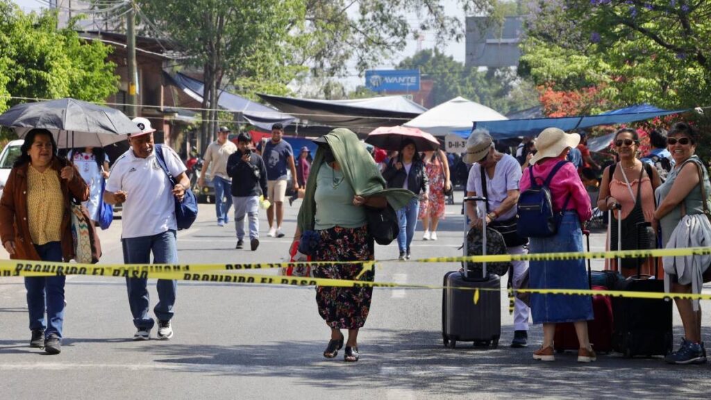 CNTE sigue realizando bloqueos en Oaxaca