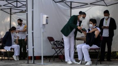 IMSS lanza convocatoria para contratar miles de enfermeras