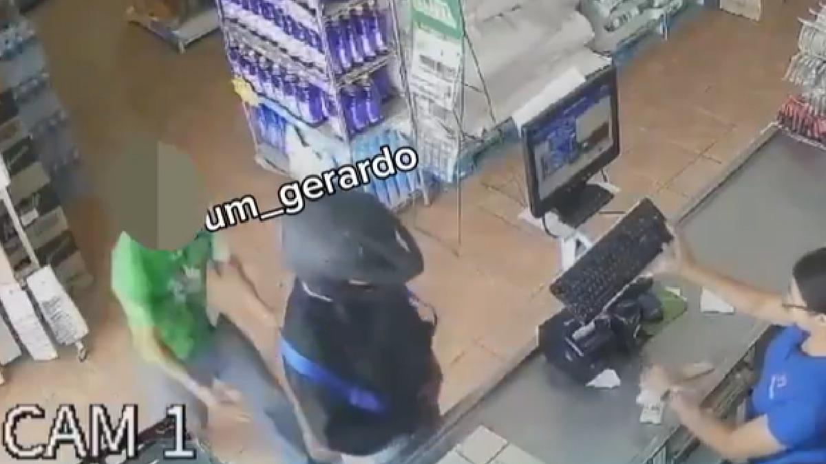 ¡Héroe sin capa! Hombre aplica llave de lucha para someter a ladrón armado en León, Guanajuato