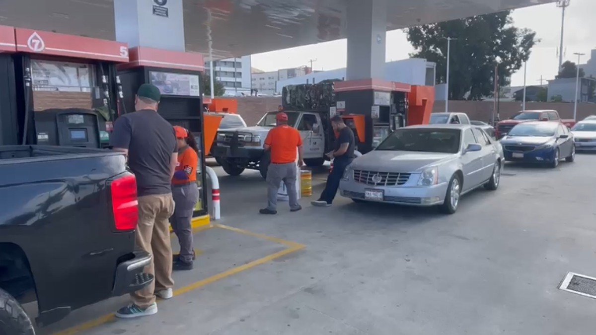 Reportan largas filas: ¿qué está pasando con la gasolina en Tijuana?