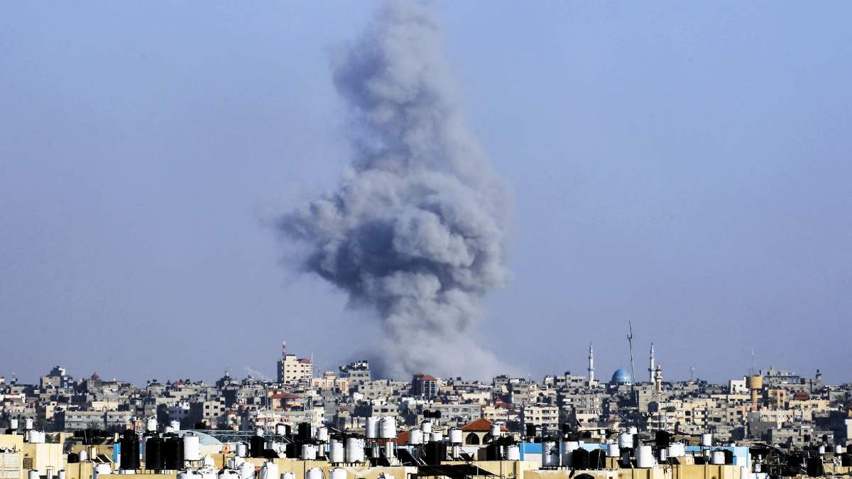 Israel pasa por alto orden de la Corte Internacional y bombardea Rafah