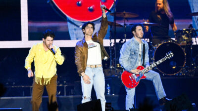 Jonas Brothers cancela conciertos, ve las nuevas fechas