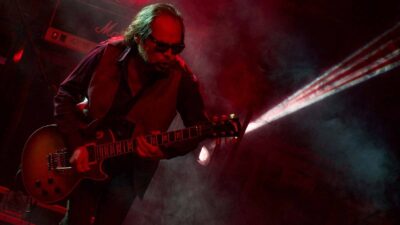 Lino Nava, una leyenda del rock mexicano en la guitarra