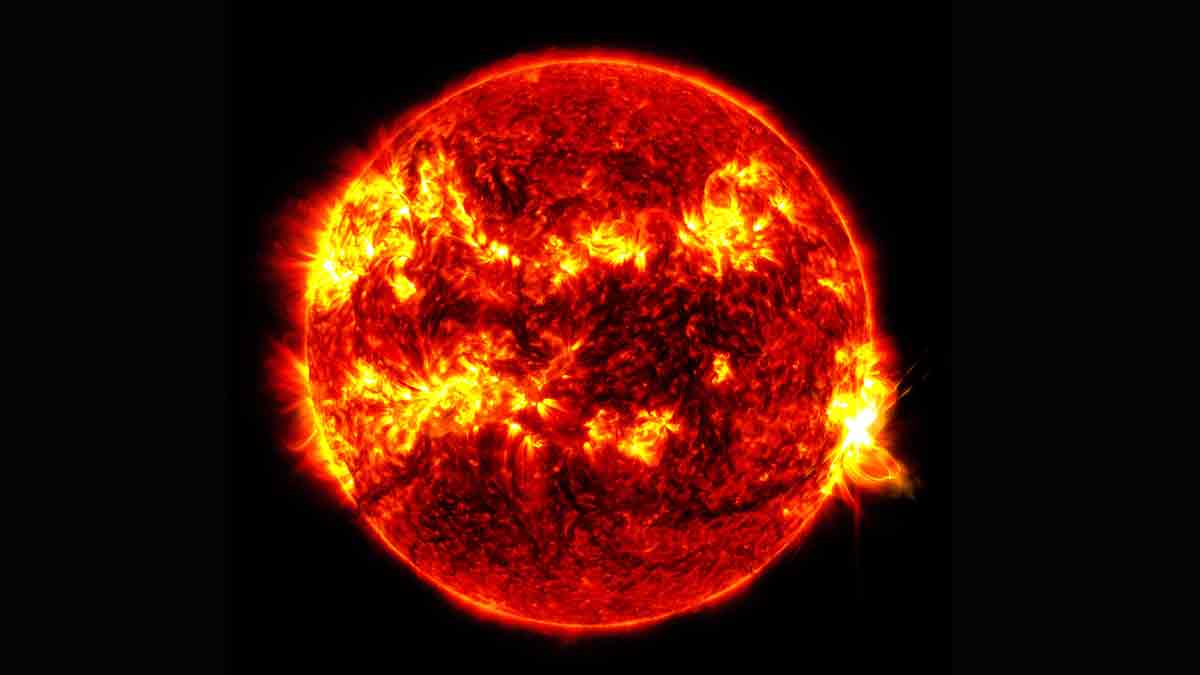 El Sol liberó la llamarada más fuerte en casi dos décadas, en la misma región de la tormenta geomagnética