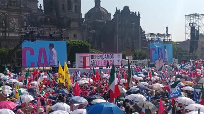 Marea Rosa en Zócalo: pide defender la República