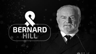 Muere Bernard Hill