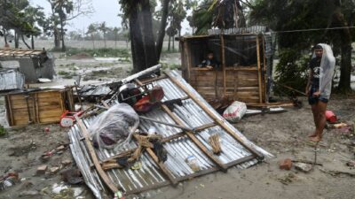 Muertes y destrucción deja ciclón en Bangladesh