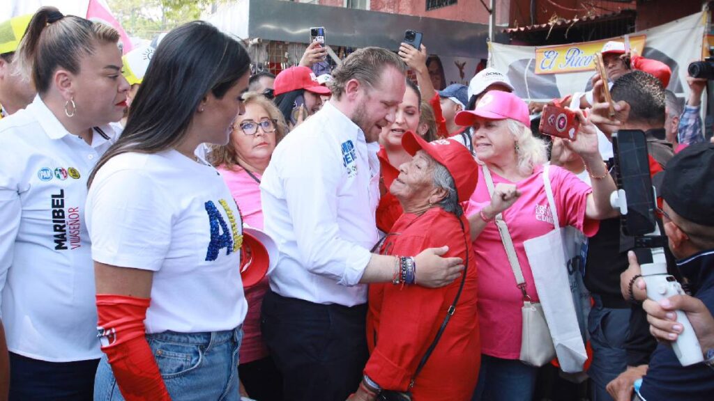 taboada-llama-a-comerciantes-de-tepito-a-votar-por-la-alianza-opositora-el-2-de-junio