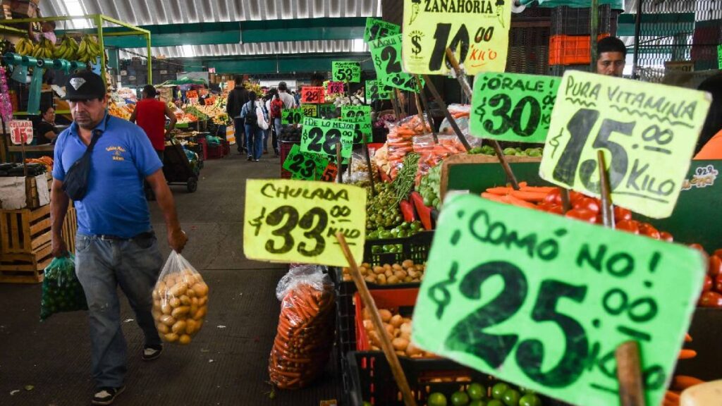 extorsionadores-son-golpeados-con-un-costal-de-verduras-en-la-central-de-abastos-iztapalapa