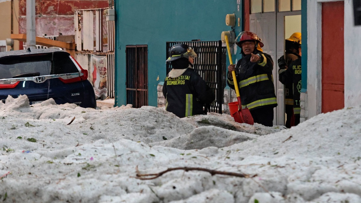 Downburst: fenómeno que pudo haber azotado Puebla, dejándola bajo hielo