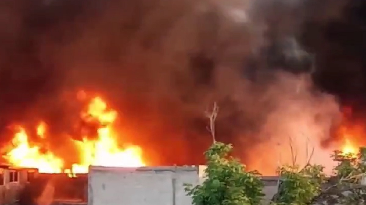 Videos del incendio de fábrica en San Martín Texmelucan, Puebla