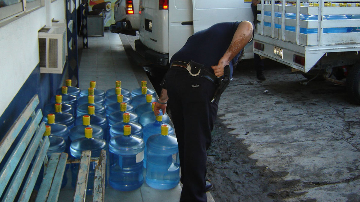 Suspenden 331 purificadoras de agua en la CDMX por anomalías; esto se sabe