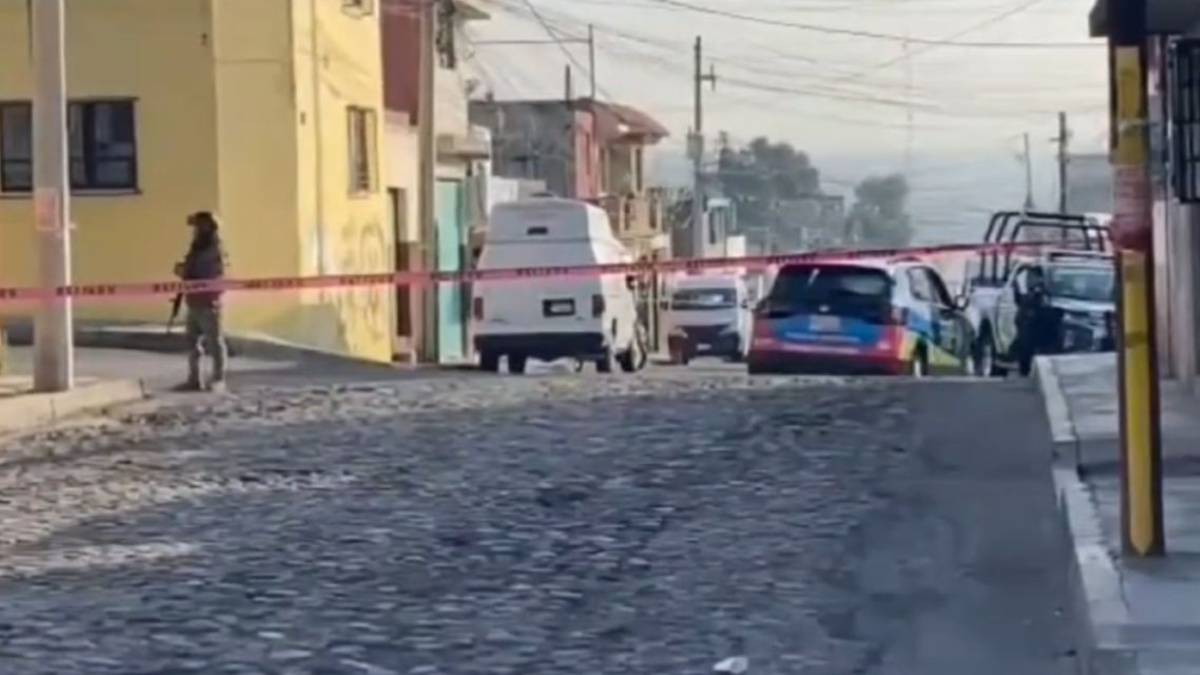 Tras balacera, dejan hieleras con restos humanos en Puebla
