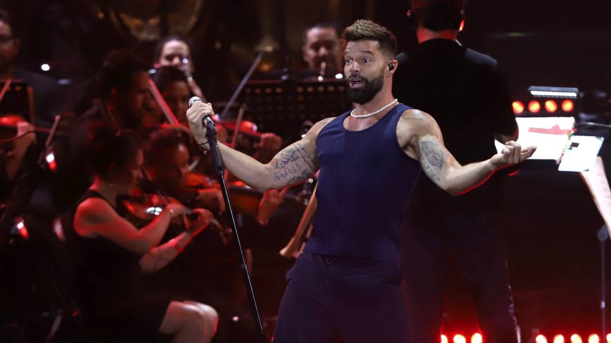 Ni parece que tiene 52: Ricky Martin enciende redes con video