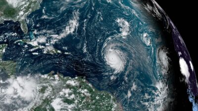 Imagen satelital del huracán Lee sobre el océano Atlántico en la temporada de huracanes 2023