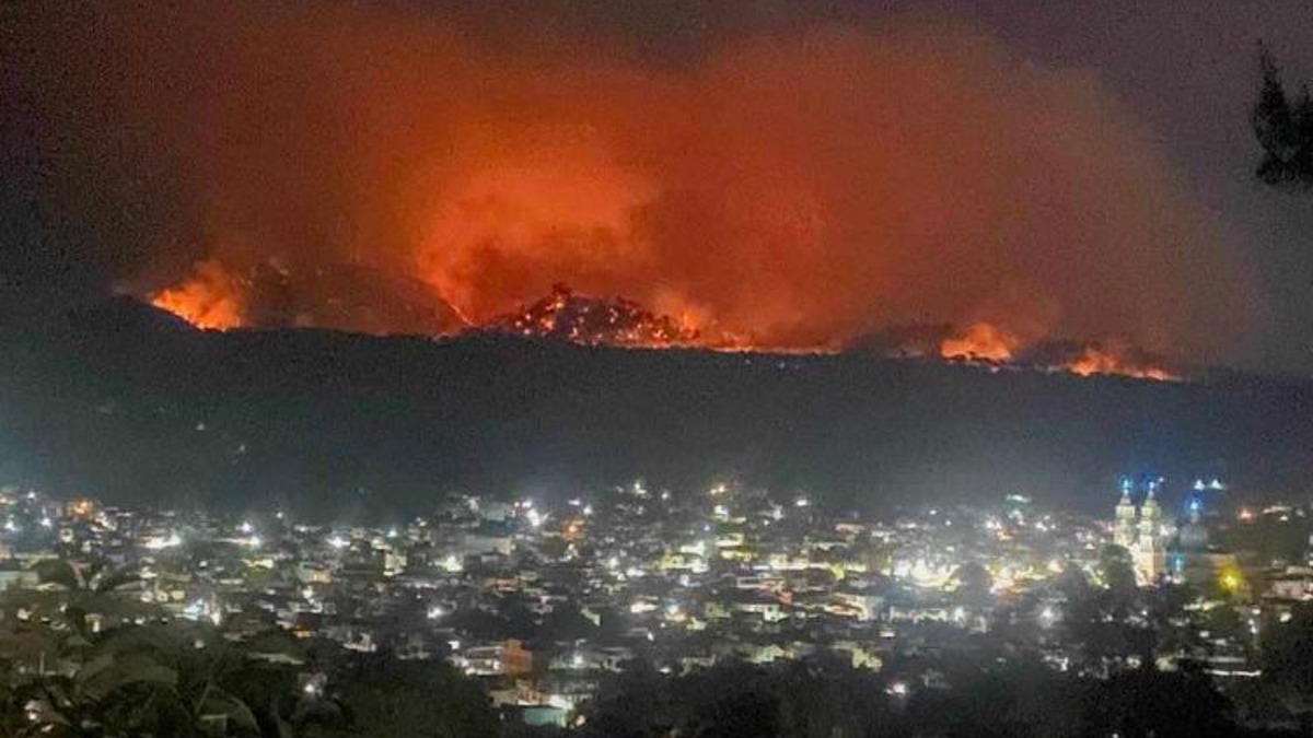 ¡Arde Uruapan! Incendio en Parque Nacional amenaza con extenderse a San Juan Nuevo