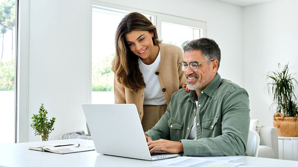 El IMSS ofrece ocho tipos de pensión: cesantía, vejez, viudez, invalidez, orfandad, ascendientes, retiro e incapacidad permanente.