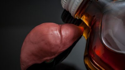 Alcohol provoca 2,6 millones de muertes al año, informa la OMS