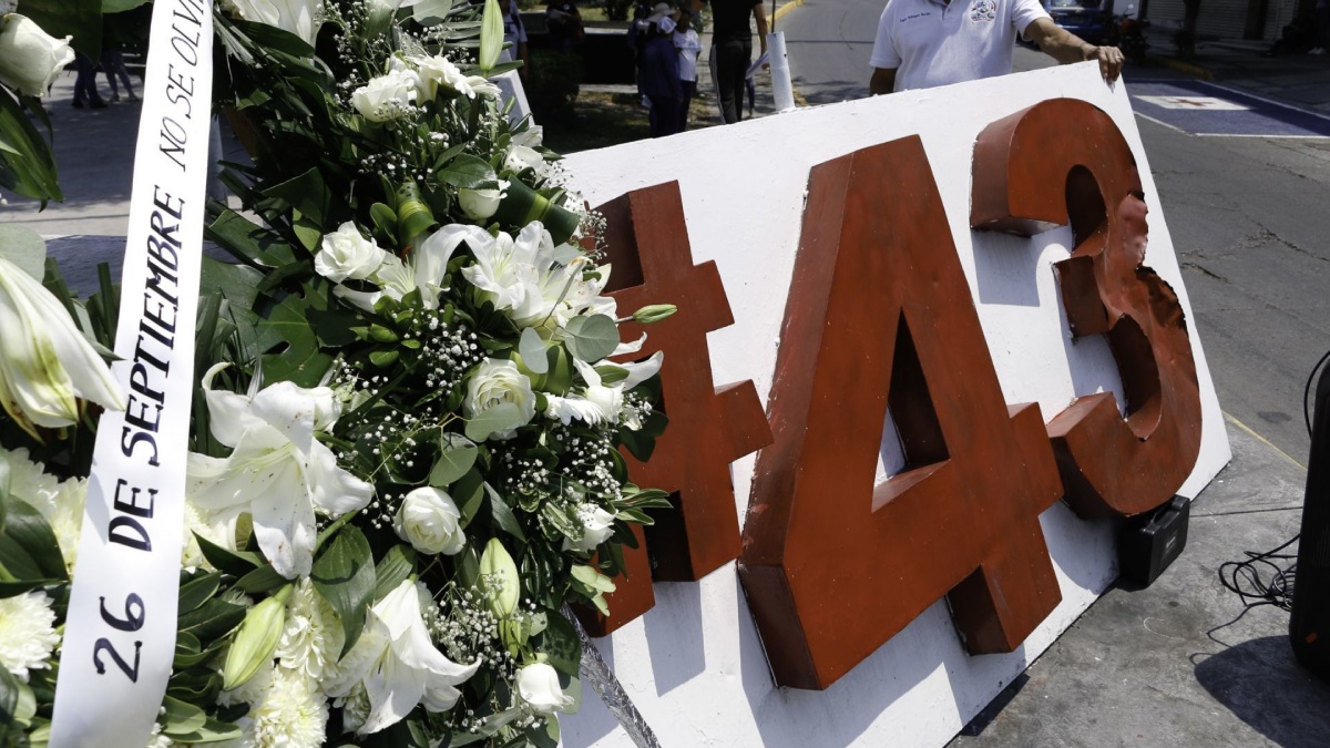 Este lunes AMLO recibirá en Palacio Nacional a los padres de los 43 normalistas de Ayotzinapa