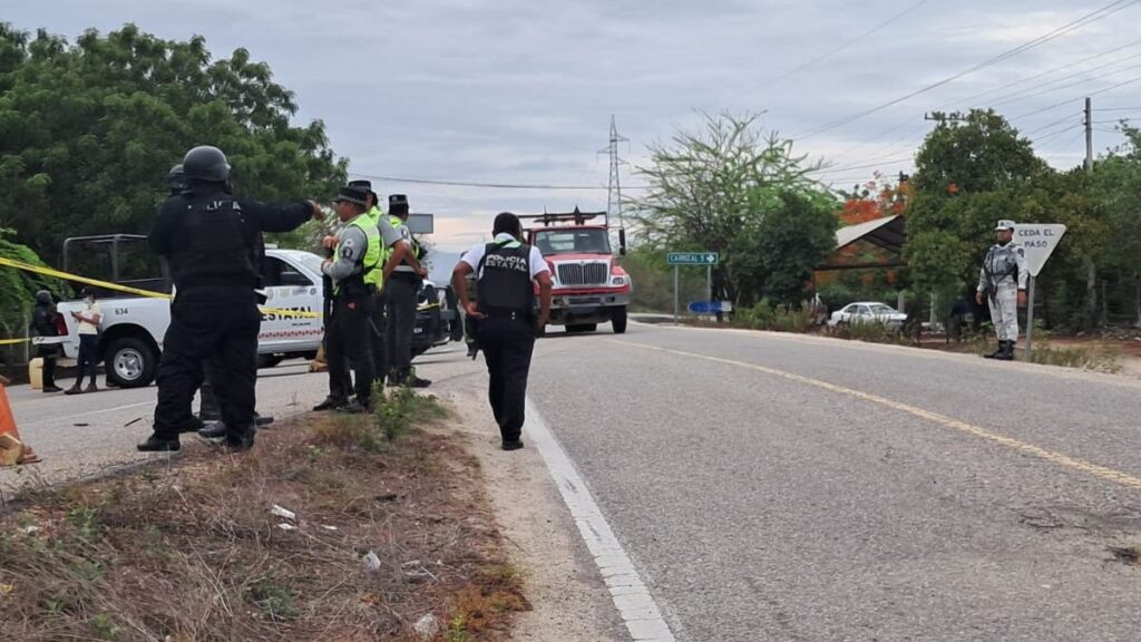 Carretera Acapulco-Zihuatanejo: abandonan 5 cuerpos a la altura de El Carrizal