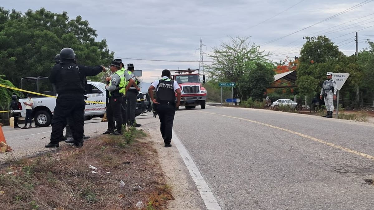 Con huellas de tortura: abandonan 5 cuerpos en la carretera Acapulco-Zihuatanejo