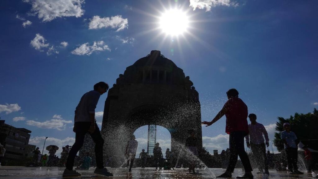 CDMX espera altas temperaturas y lluvias aisladas