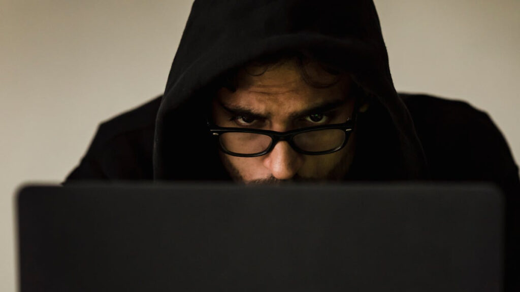 Las 5 maneras en las que el cibercrimen utiliza la Inteligencia Artificial