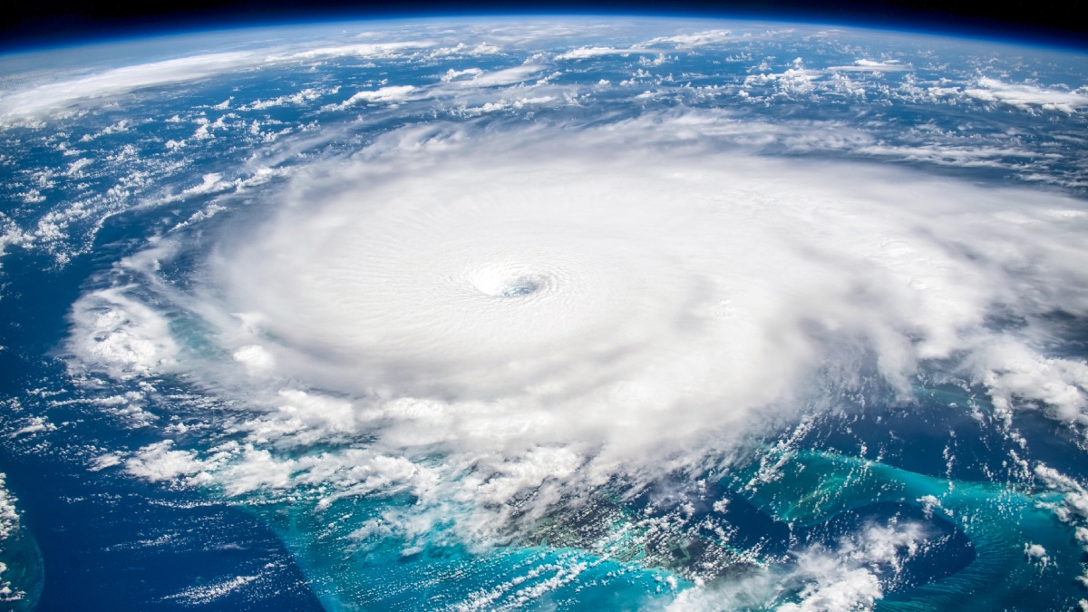 ¿Cómo se eligen los nombres de los huracanes y quién lo hace?