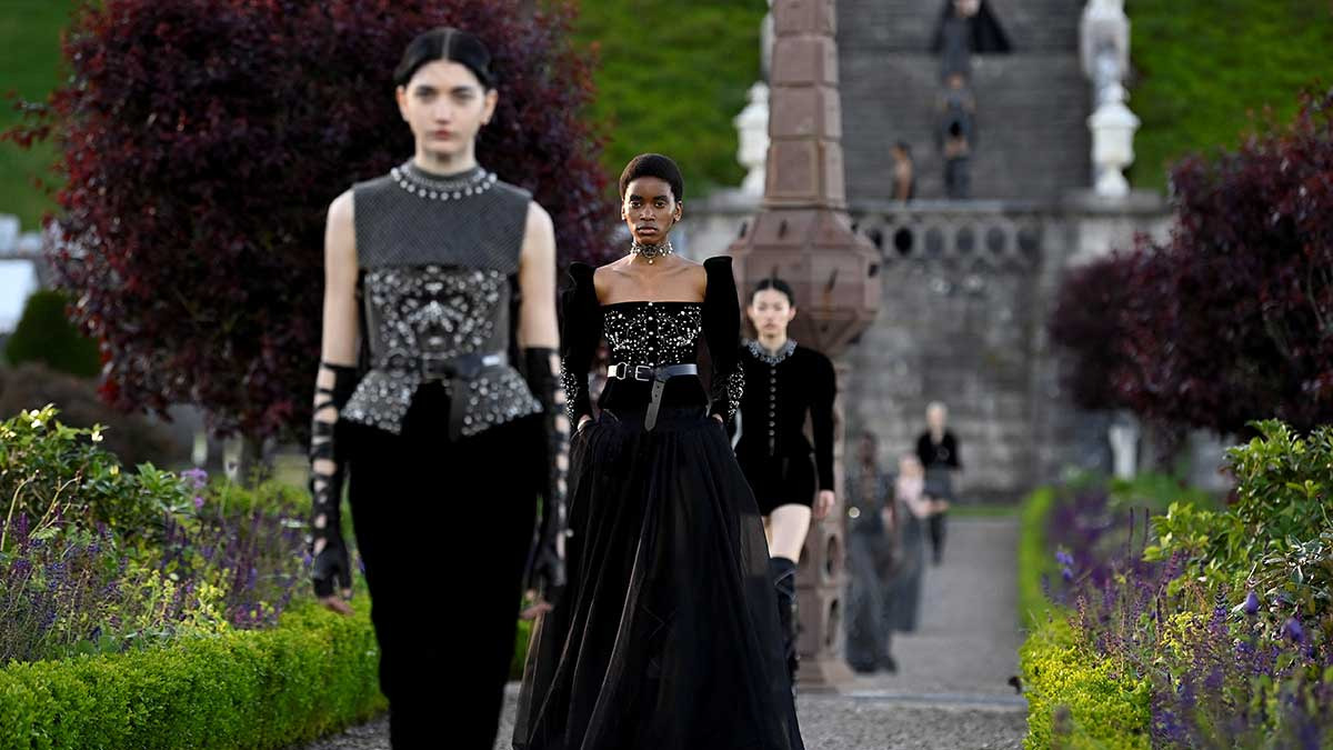 Dior y su impresionante desfile en Escocia, Jennifer Lawrence y Anya Taylor-Joy entre las celebridades