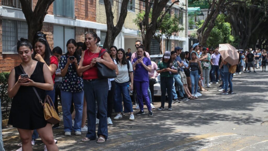 IMÁGENES: Largas filas en casillas del INE: así transcurre la jornada electoral de 2024