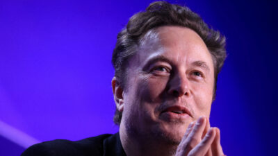 Elon Musk confirmó la llegada de su doceavo hijo, a principios de año, negó que haya sido "un secreto" y que su familia y amigos lo saben.