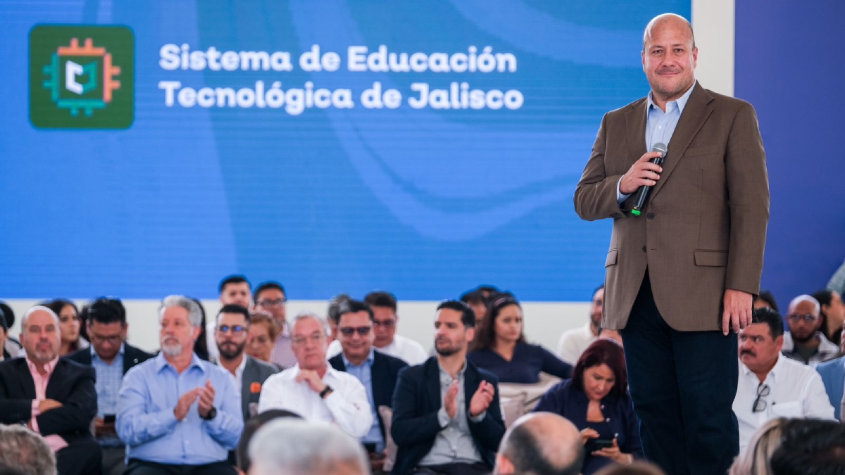 Enrique Alfaro presenta en Jalisco el primer y único Sistema de Educación Tecnológica en México